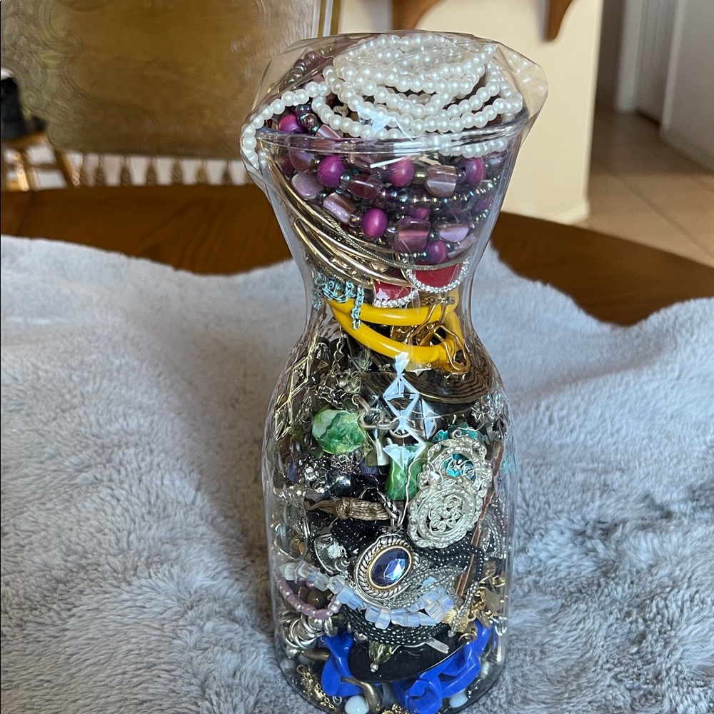 Assorted Jewelry Vase | Mixed Accessories | Good Condition